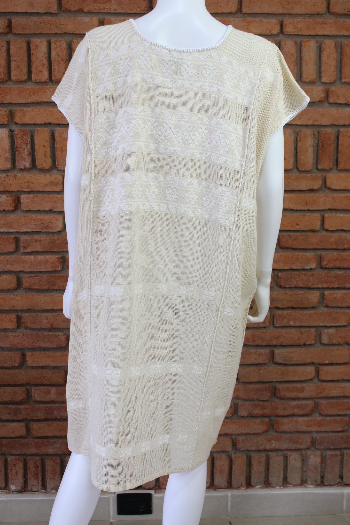 Vestido Hecho a Mano Mod. Amuzgo Beige con Blanco Unitalla.