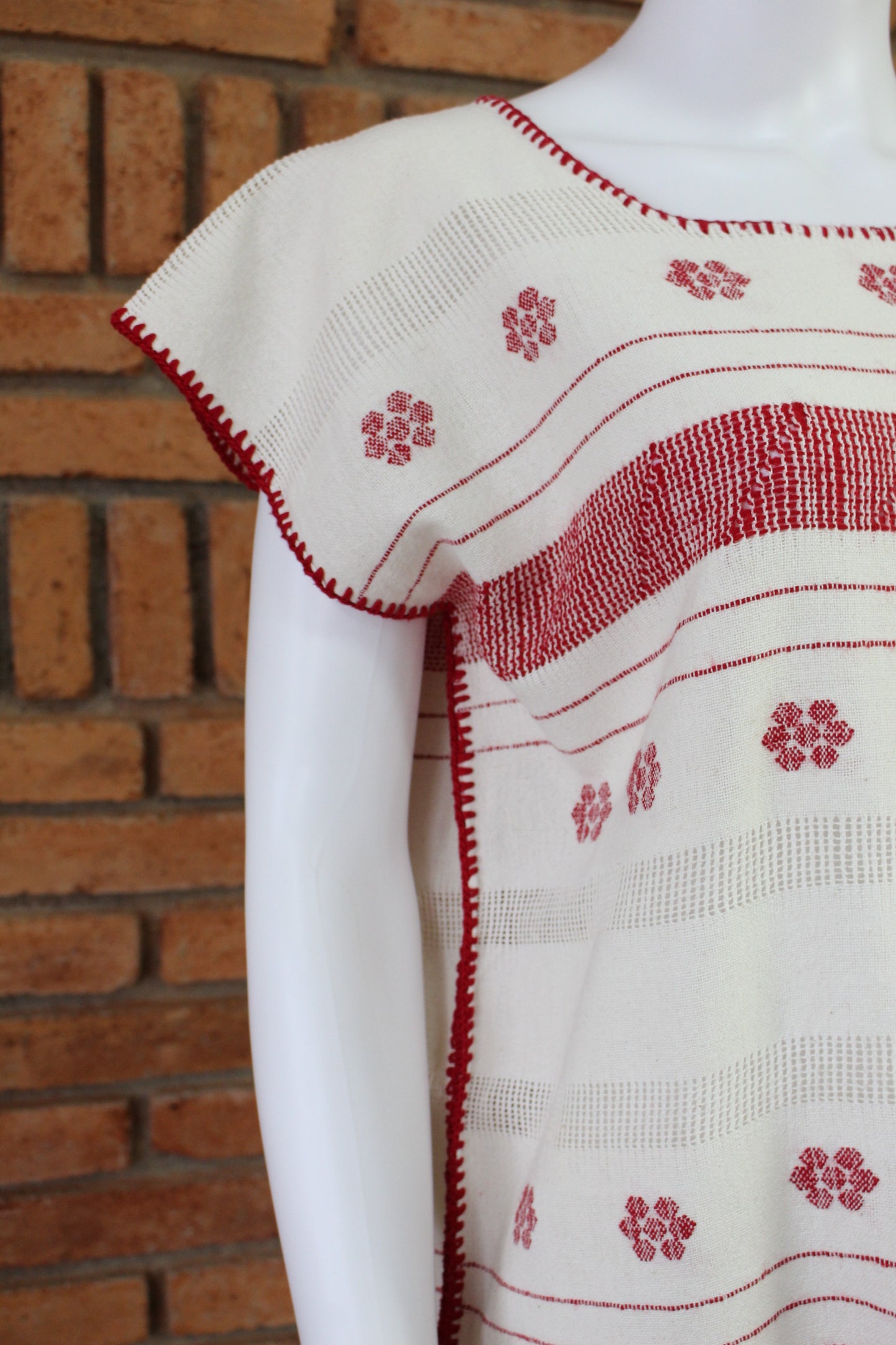 Vestido Hecho a Mano Mod. Amuzgo Brocado Rojo Unitalla.