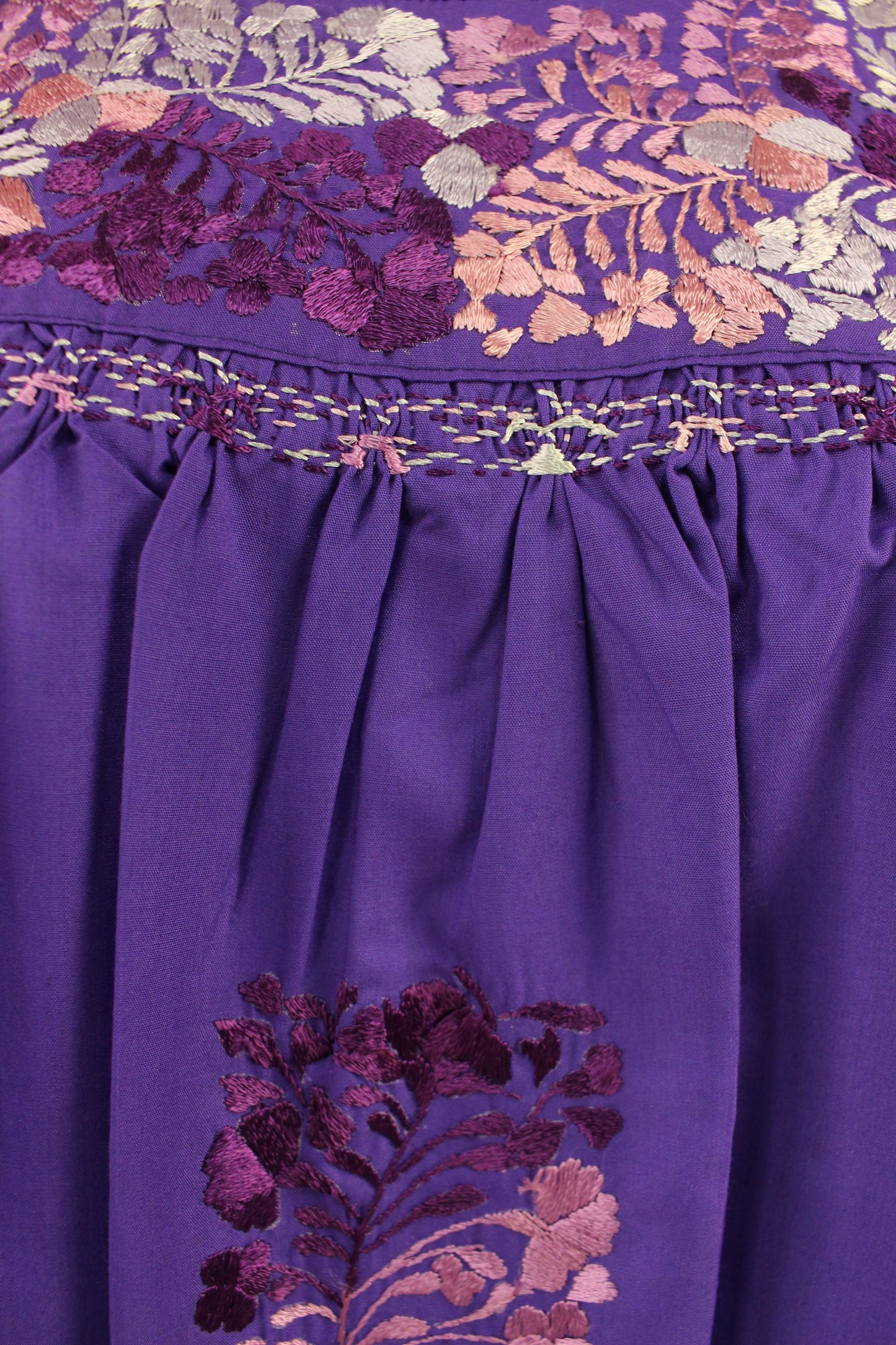 Vestido Bordado a Mano Mod. San Antonino Unitalla. (Diferentes colores).