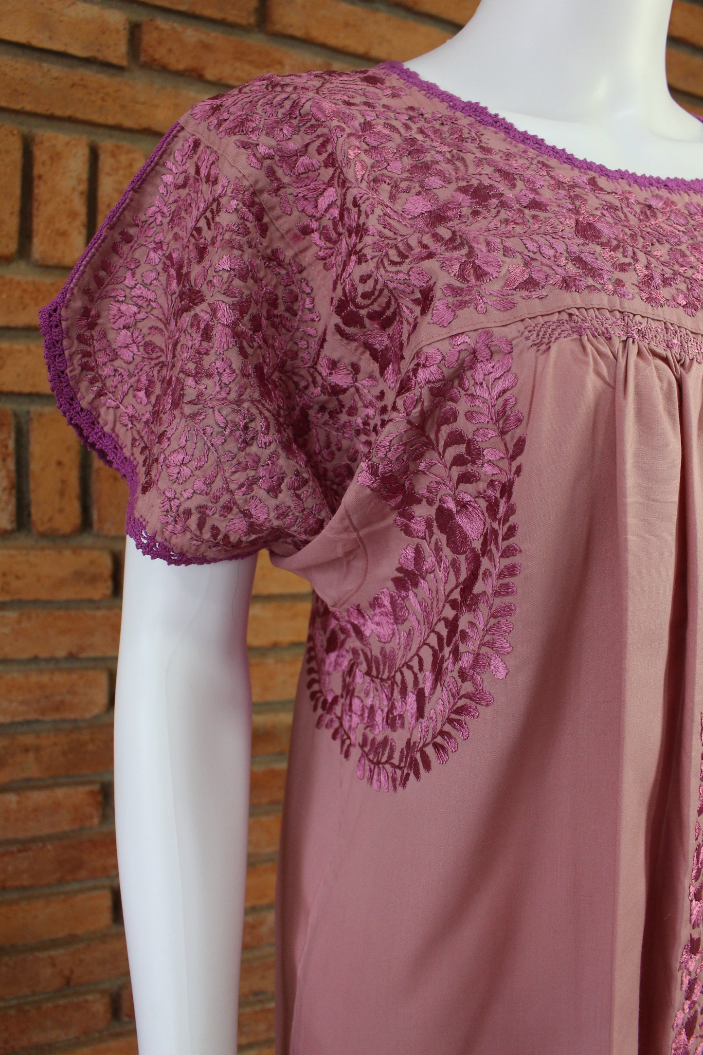 Vestido Bordado a Mano Mod. San Antonino Unitalla. (Diferentes colores)