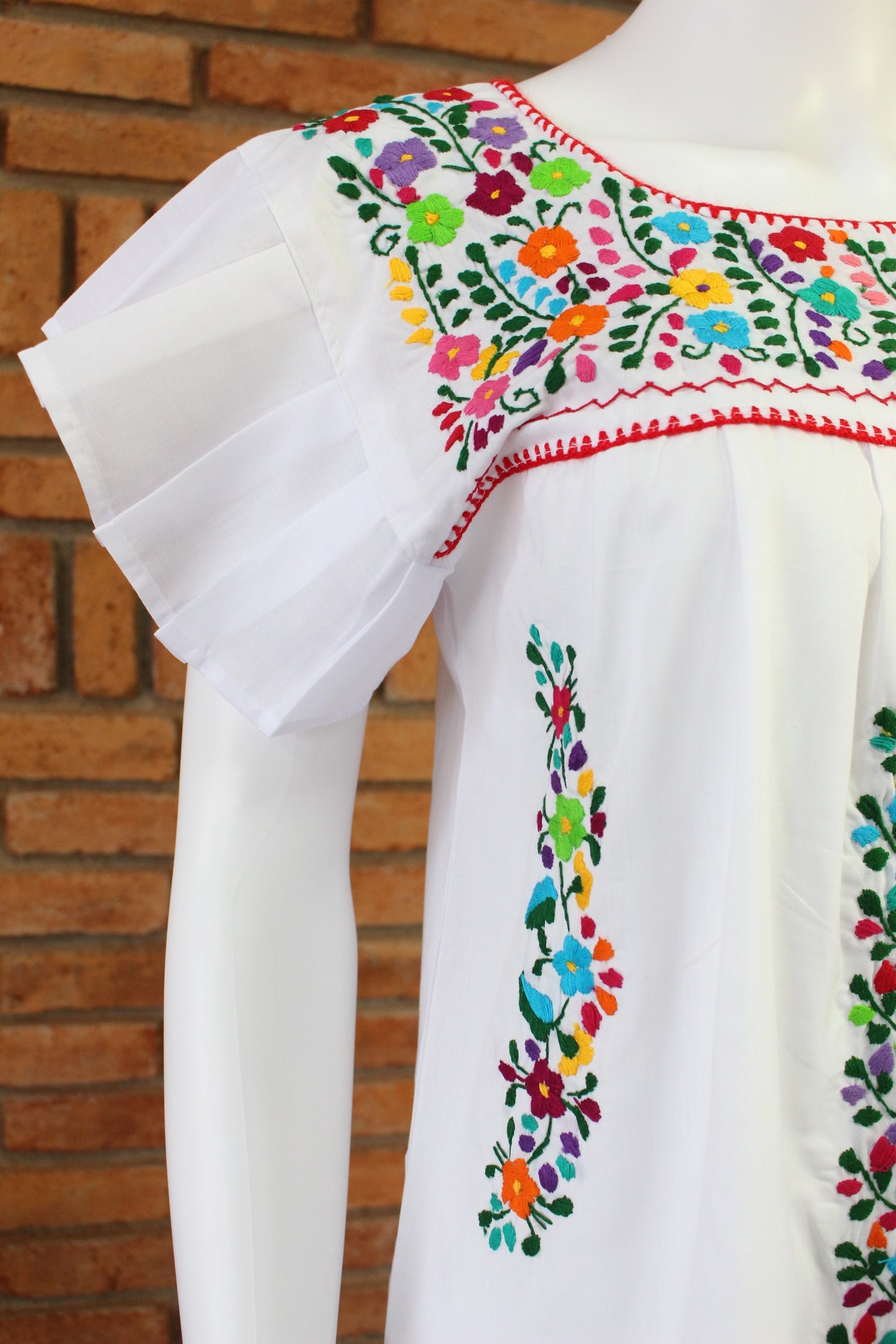 Vestido Mexicano Bordado a Mano Mod. Orquidea Popelina Talla Chica. (Multicolores)