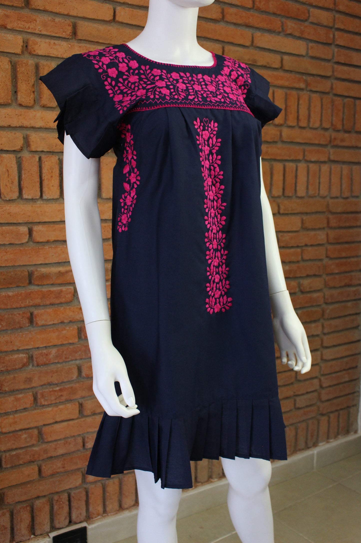 Vestido Mexicano Bordado a Mano Mod. Orquidea Popelina Talla Chica. (Multicolores)
