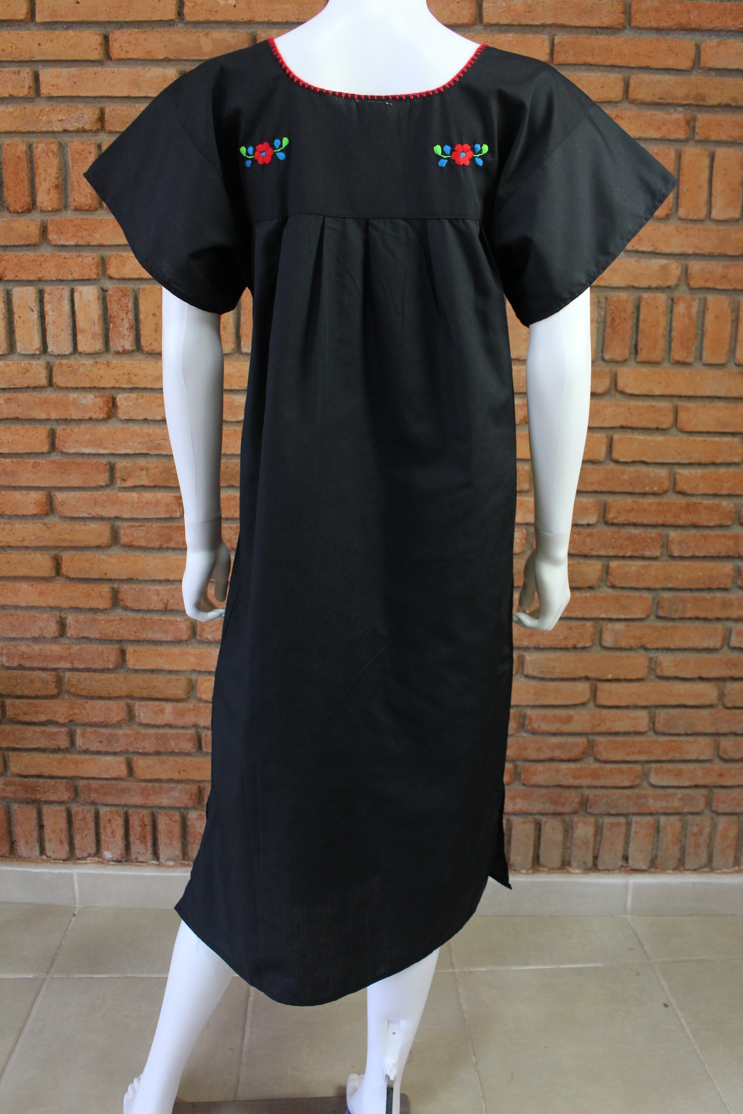Vestido Mexicano Bordado a Mano Mod. Florecita Popelina Talla Mediana