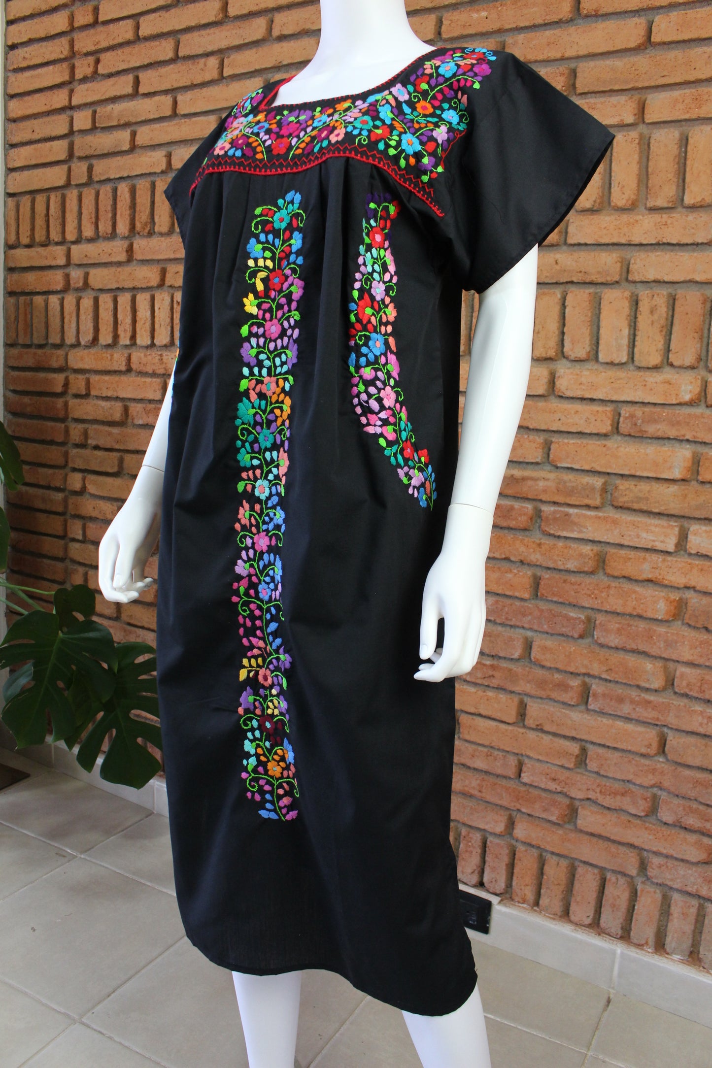 Vestido Mexicano Bordado a Mano Mod. Florecita Popelina Talla Mediana