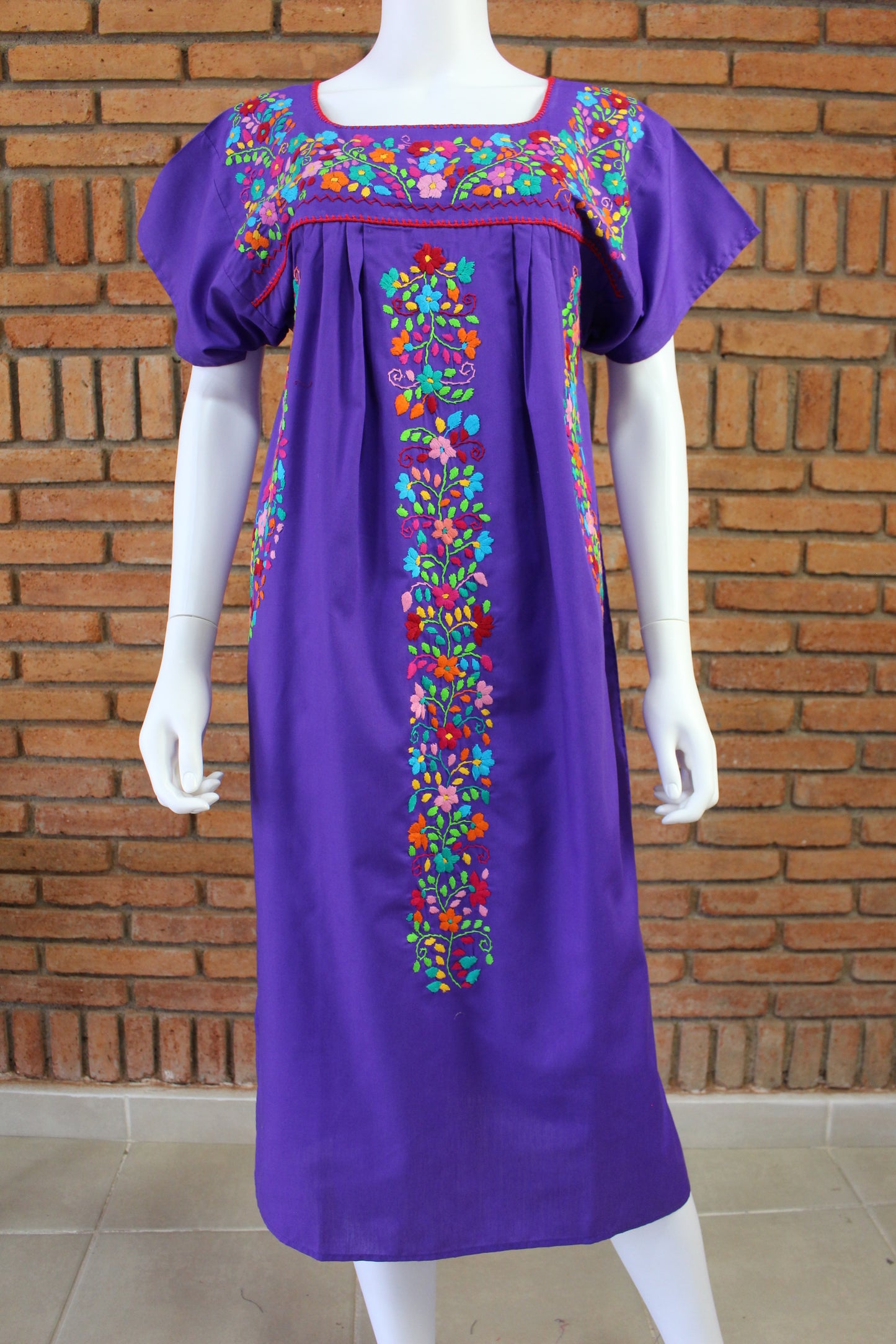 Vestido Mexicano Bordado a Mano Mod. Florecita Popelina Talla Mediana