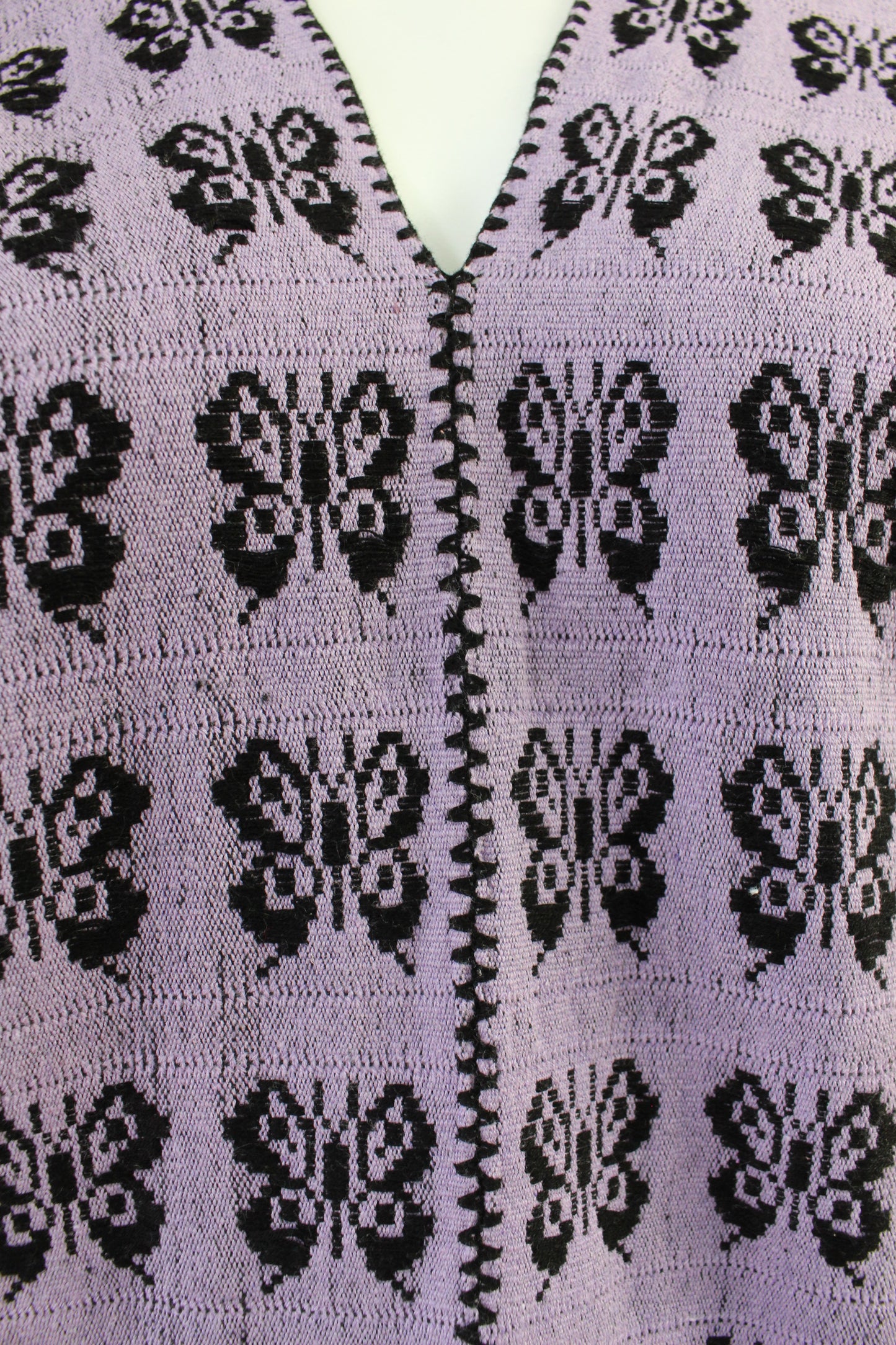 Blusa Hecha a Mano Lila con Negro Mod. Mixe 2 Lienzos Unitalla.