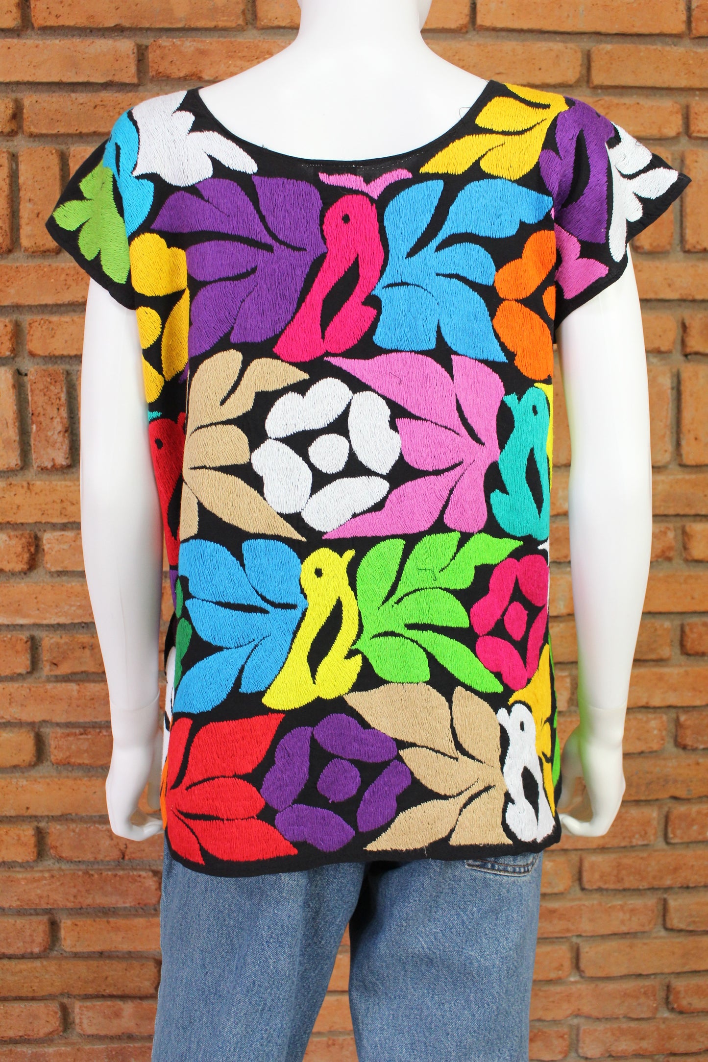 Blusa Bordada a Mano Mod. Jalapa Negro/multicolor 3 Unitalla.