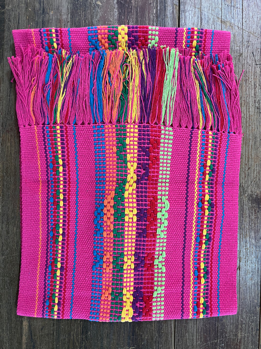 Caminos de Mesa Hecho en Telar de Cintura (diferentes colores).