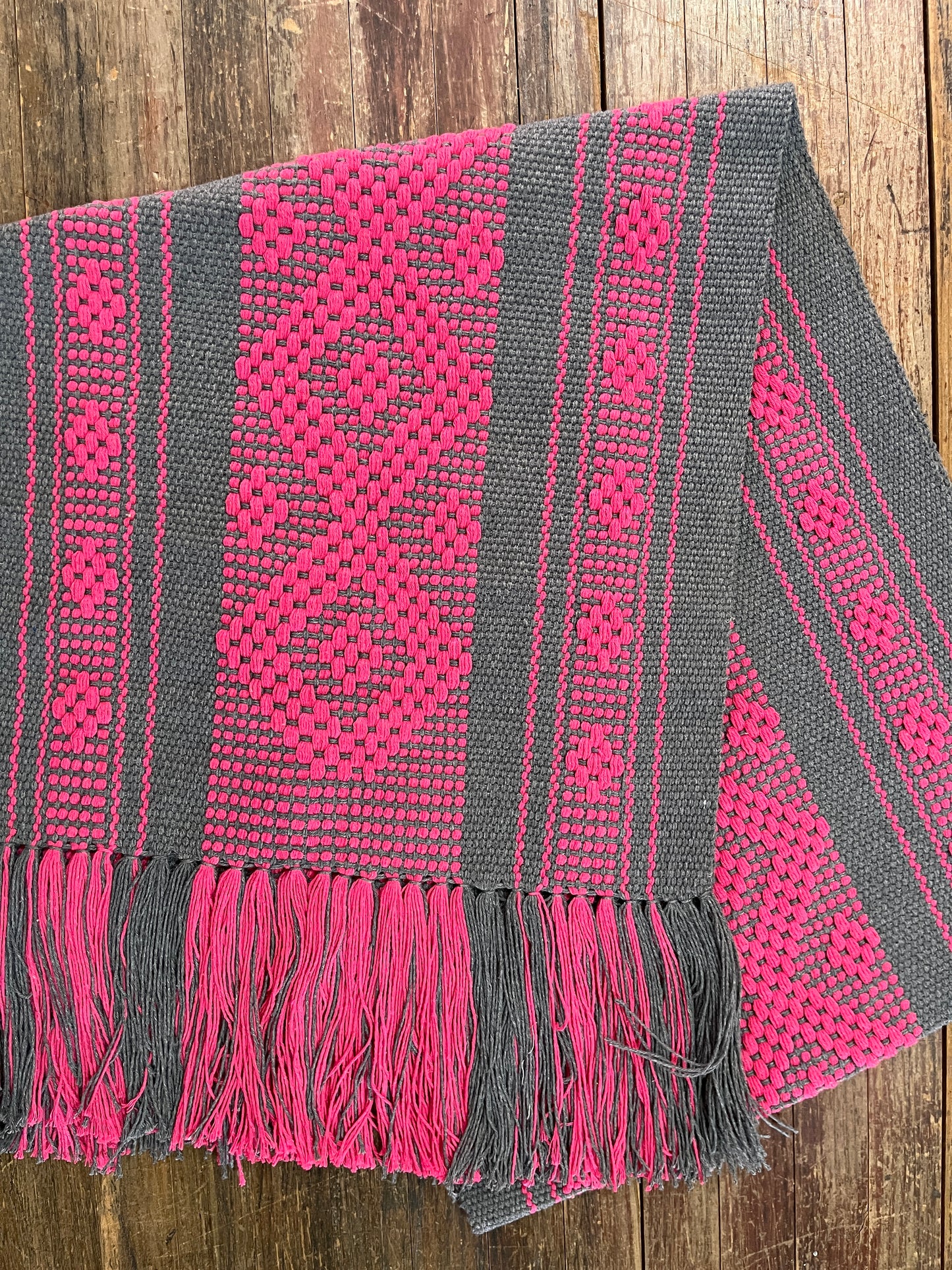 Caminos de Mesa Hecho en Telar de Cintura (diferentes colores).