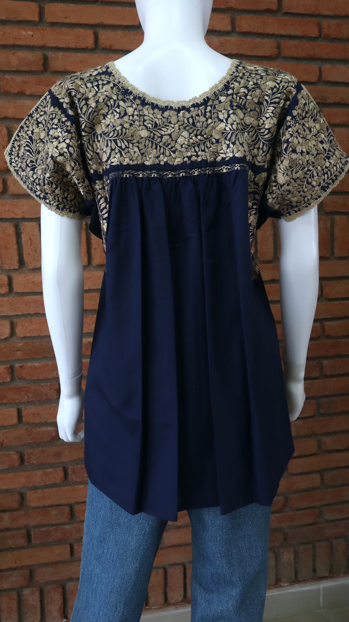 Blusa Bordada a Mano Azul Marino con Dorado Mod. San Antonino Unitalla
