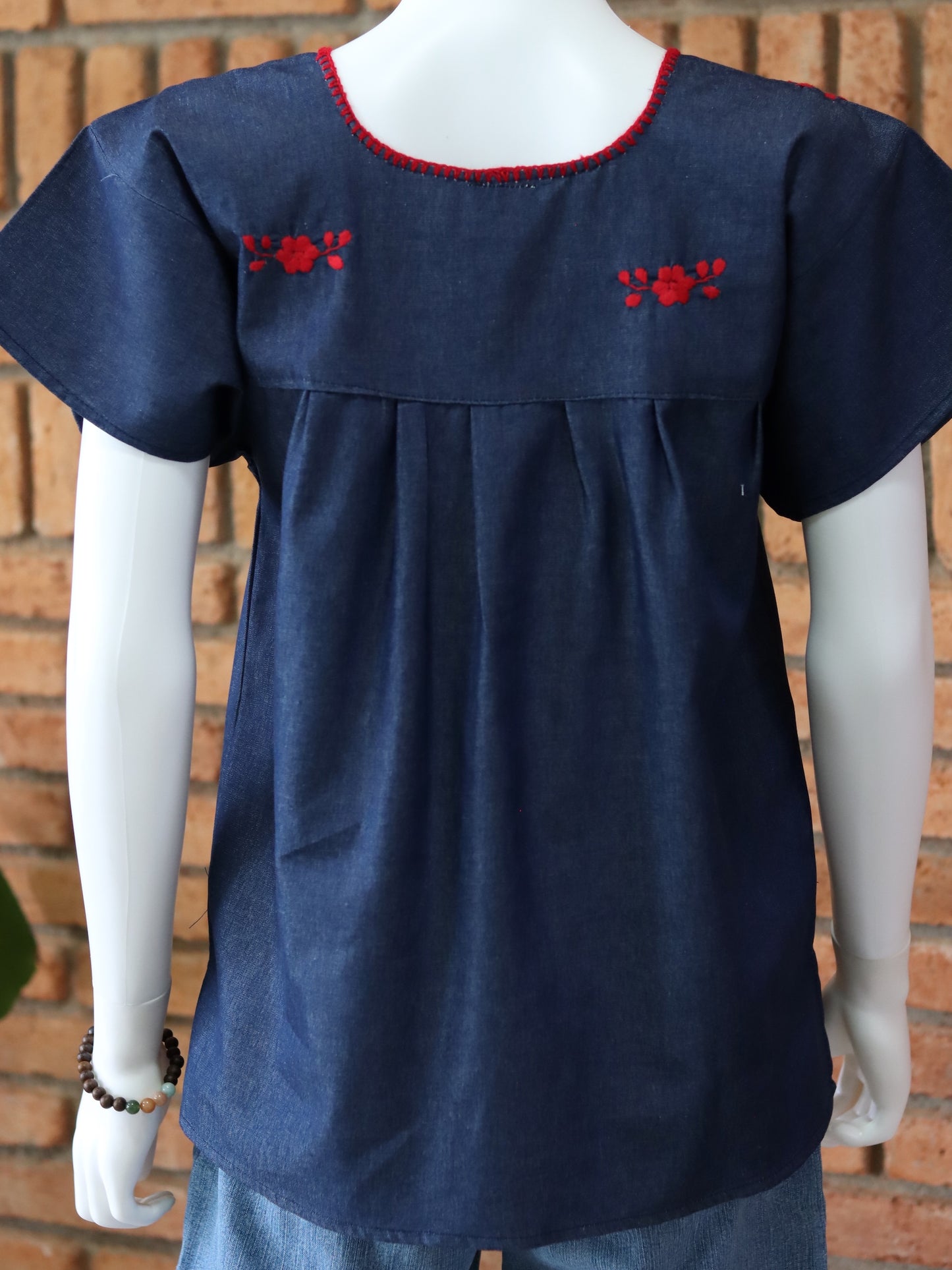 Blusa Bordada a Mano Mod. Donají Mezclilla.