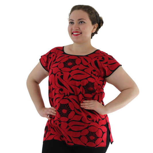 Blusa Bordada a Mano Negro con Rojo Mod. Jalapa Unitalla.