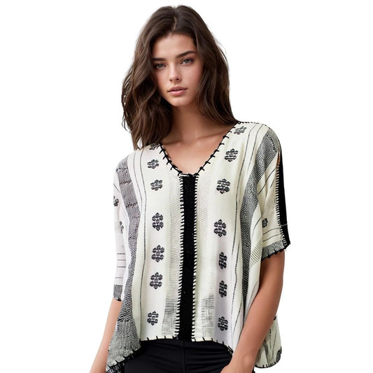 Blusa/Blusón Hecha en Telar Mod. Paloma Beige/Negro Unitalla.