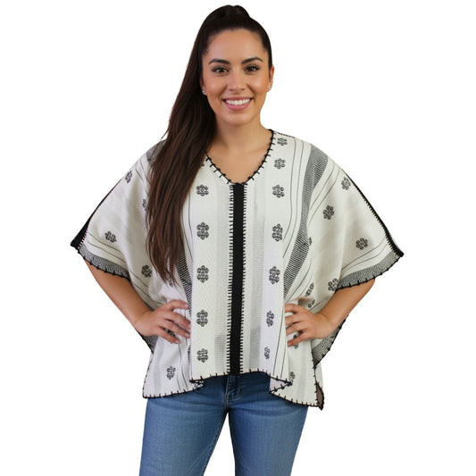 Blusa/Blusón Hecha en Telar Mod. Paloma Beige/Negro Unitalla.