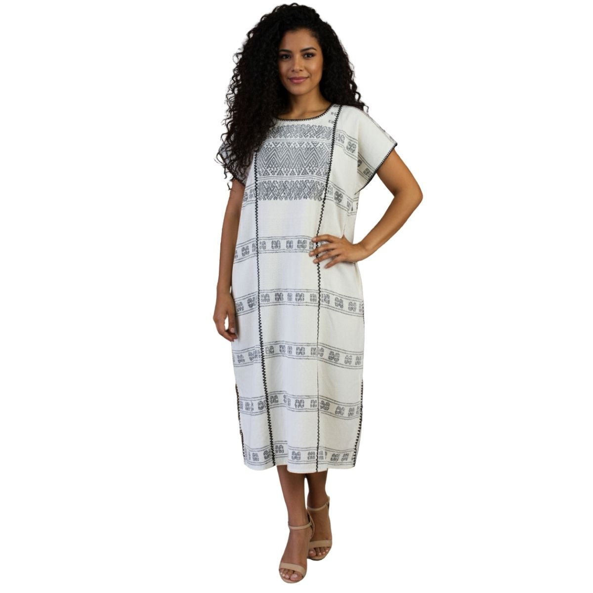 Vestido/Huipil Hecho a Mano Beige con Negro Mod. Amuzgos Tradicional Unitalla.