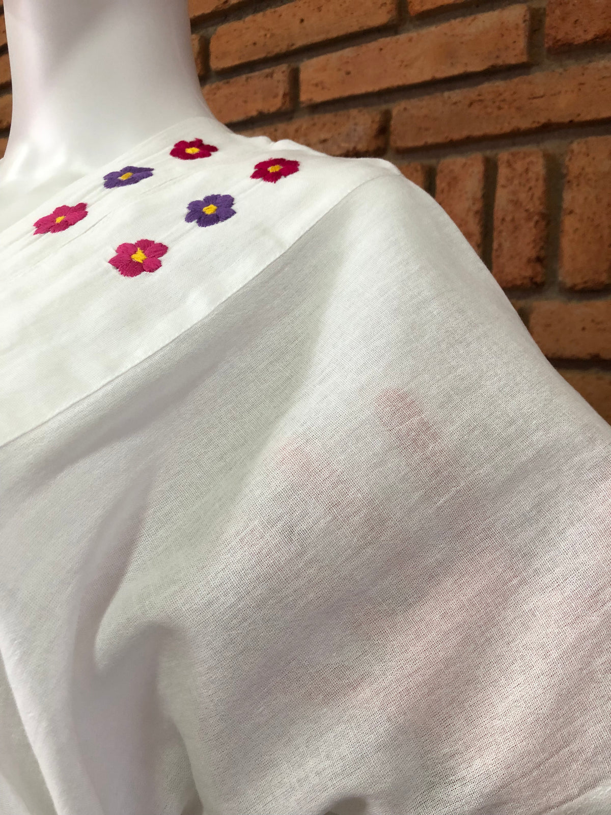 Vestido/Huipil Flores Bordado a Mano Unitalla