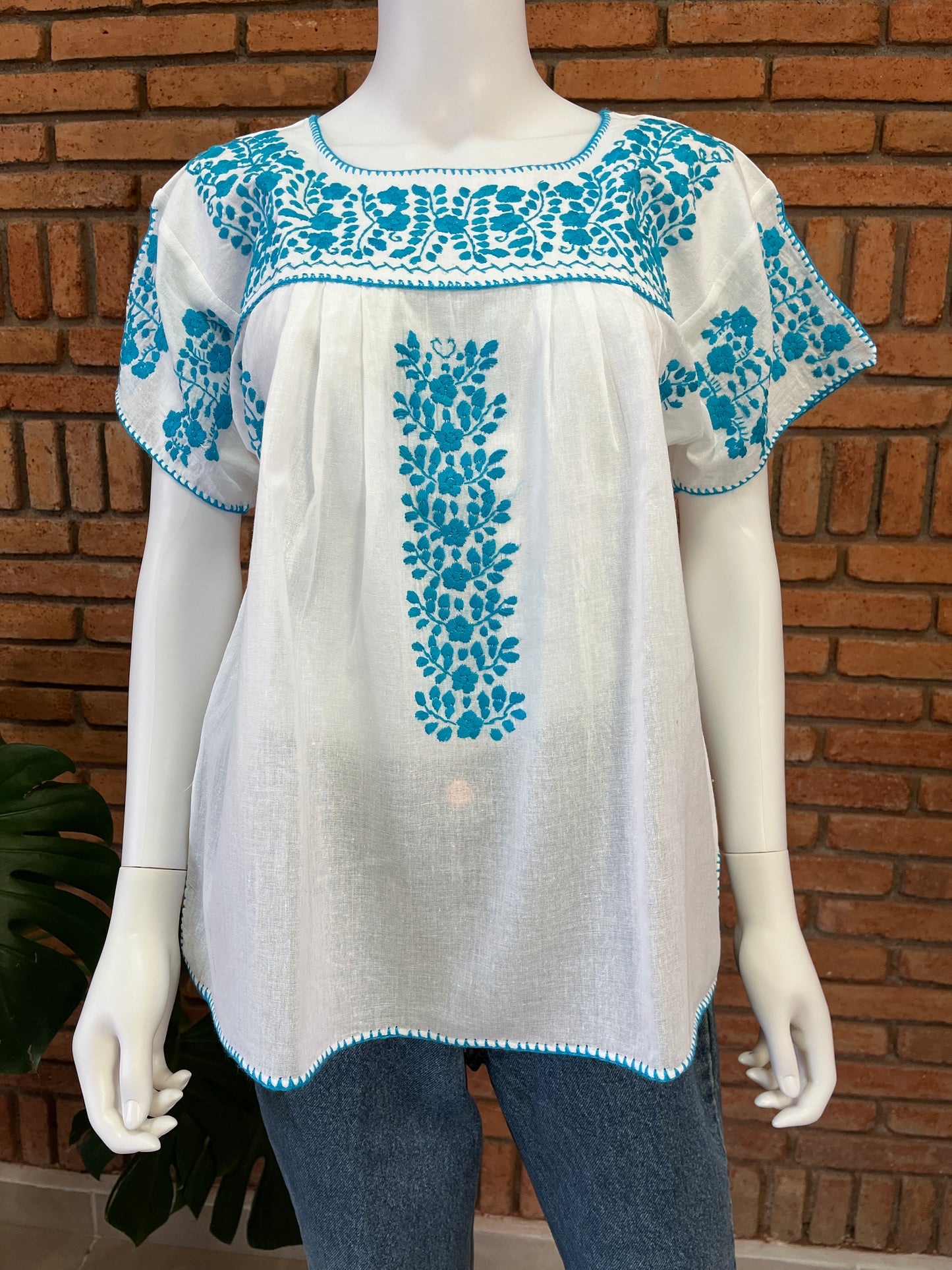 Blusa Bordada a Mano Manta Corrugada Blanca Mod. Ita