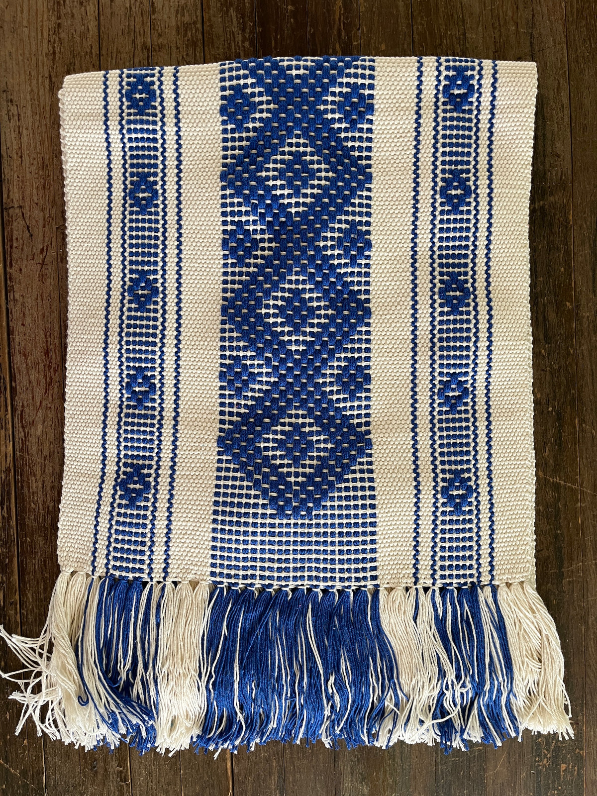CAMINO DE MESA Beige con Azul Rey Hecho en Telar de Cintura.