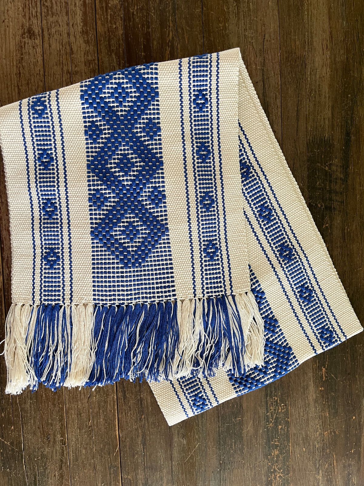 CAMINO DE MESA Beige con Azul Rey Hecho en Telar de Cintura.