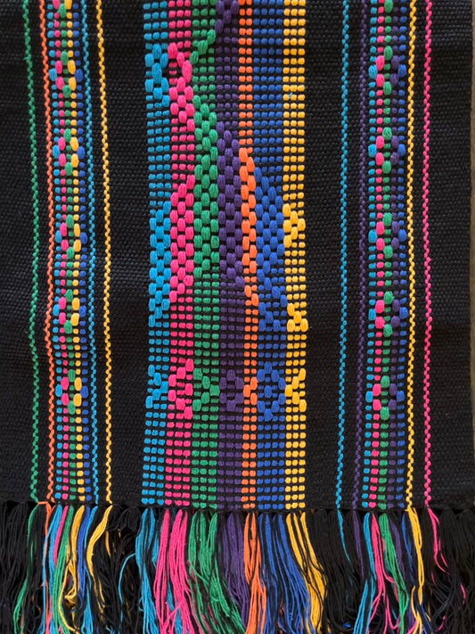 Camino de Mesa Hecho en Telar de Cintura (Negro con Multicolor)