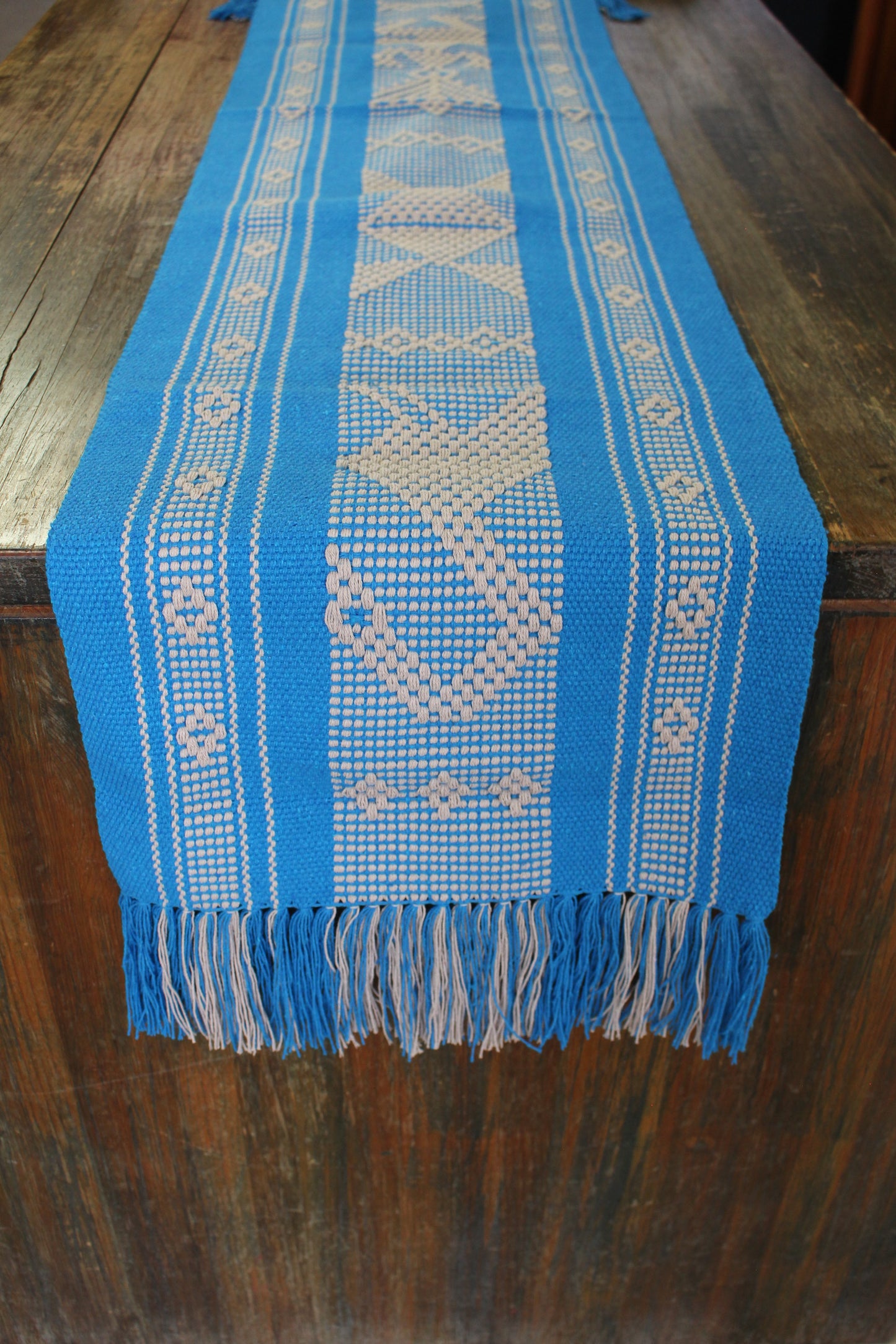 Caminos de Mesa Hecho en Telar de Cintura (diferentes colores).