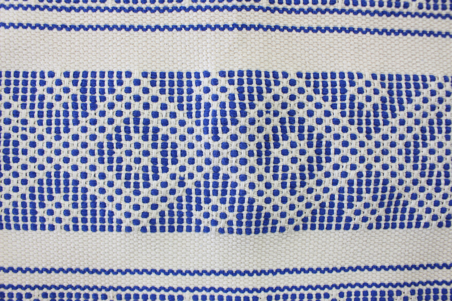 Caminos de Mesa Hecho en Telar de Cintura (diferentes colores).
