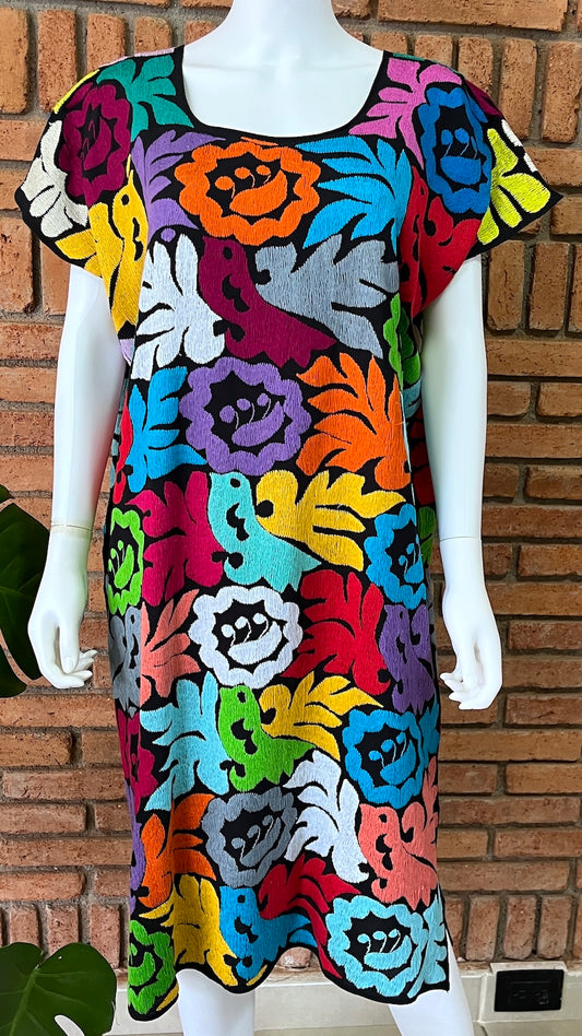 Vestido/Huipil Bordado a Mano Negro con Multicolor Mod. Jalapa