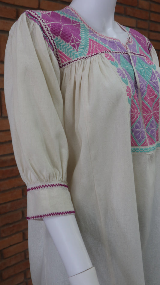 Blusa Bordada a Mano Mod. Ejutla Bordado Multicolor Pastel Unitalla.