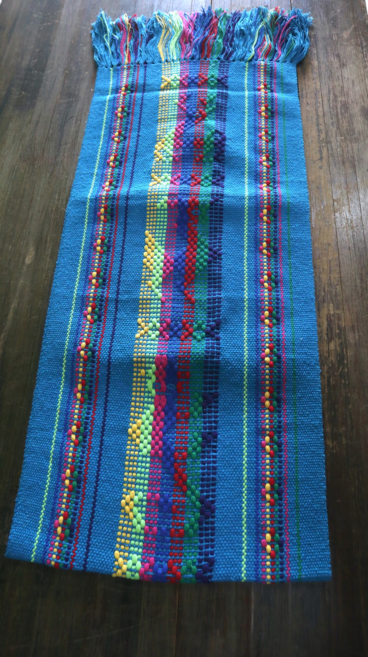 Caminos de Mesa Hecho en Telar de Cintura (diferentes colores).