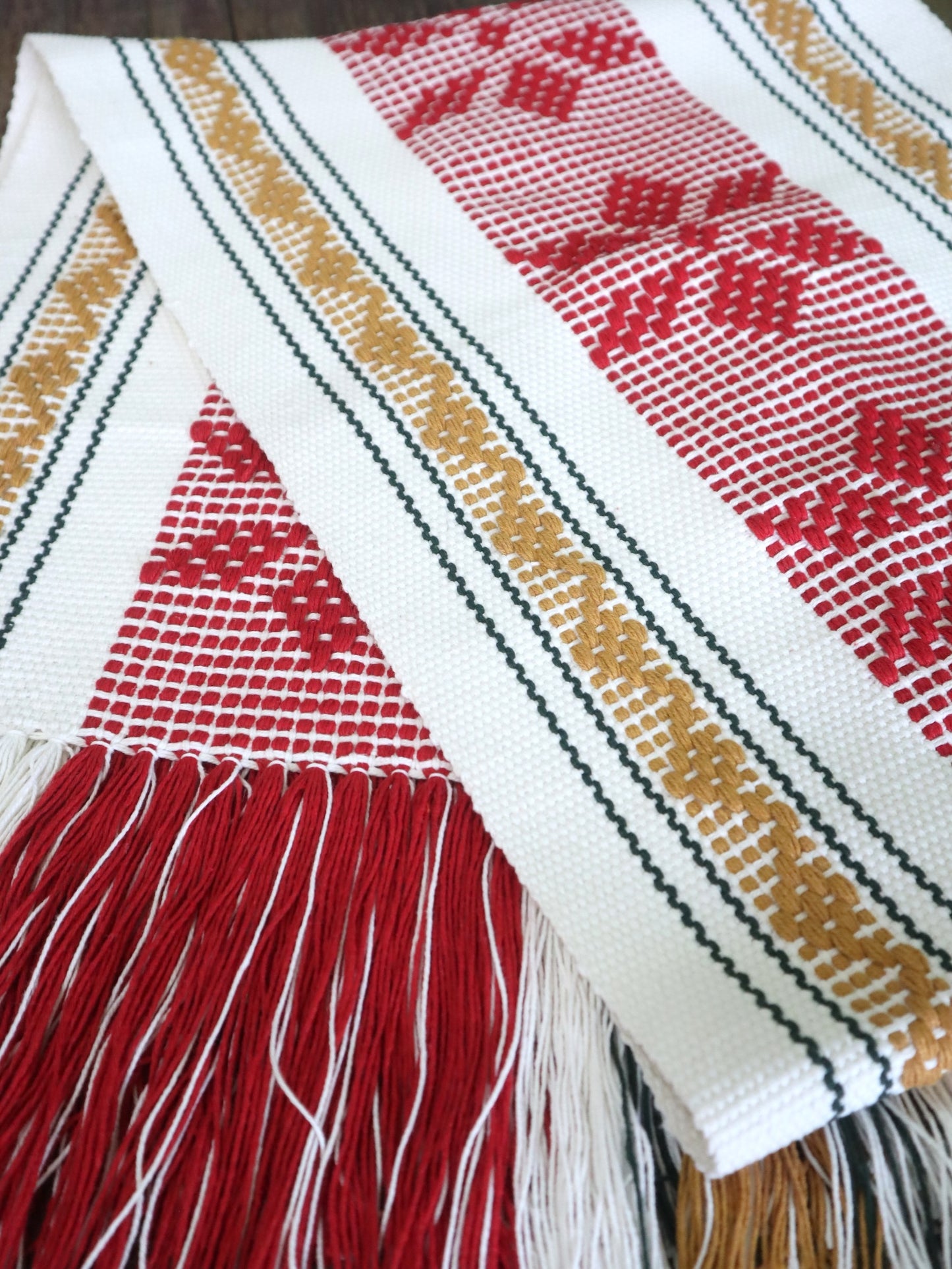 Caminos de Mesa Hecho en Telar de Cintura Edición Navideños.