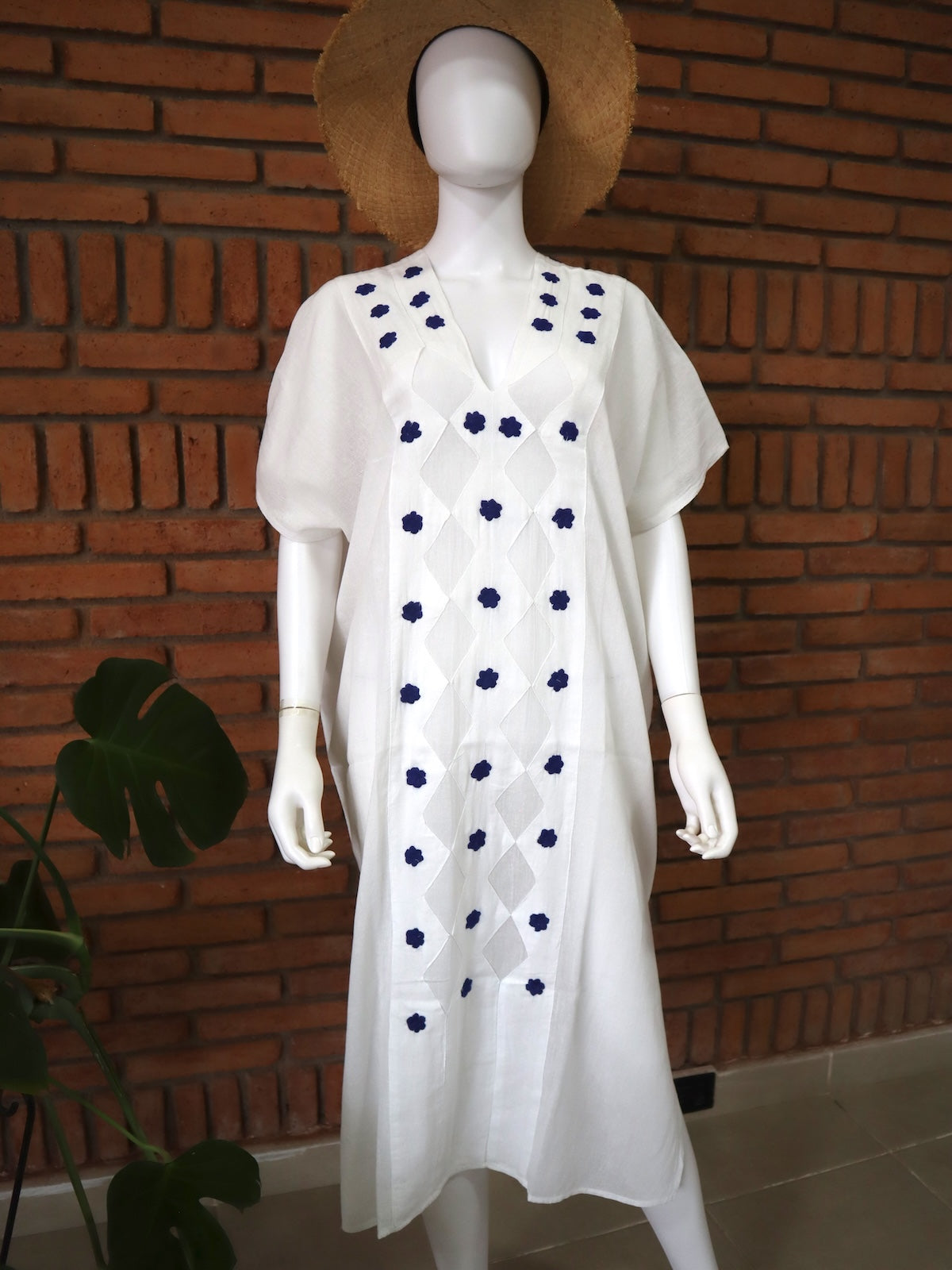Vestido/Huipil Flores Bordado a Mano Unitalla