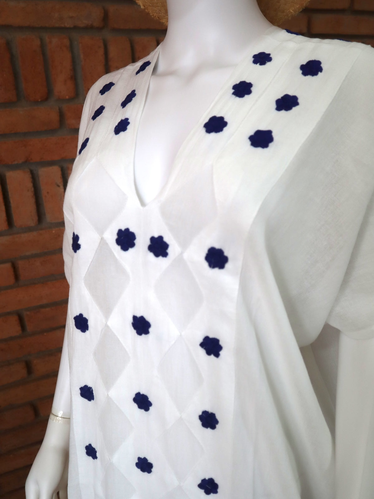Vestido/Huipil Flores Bordado a Mano Unitalla