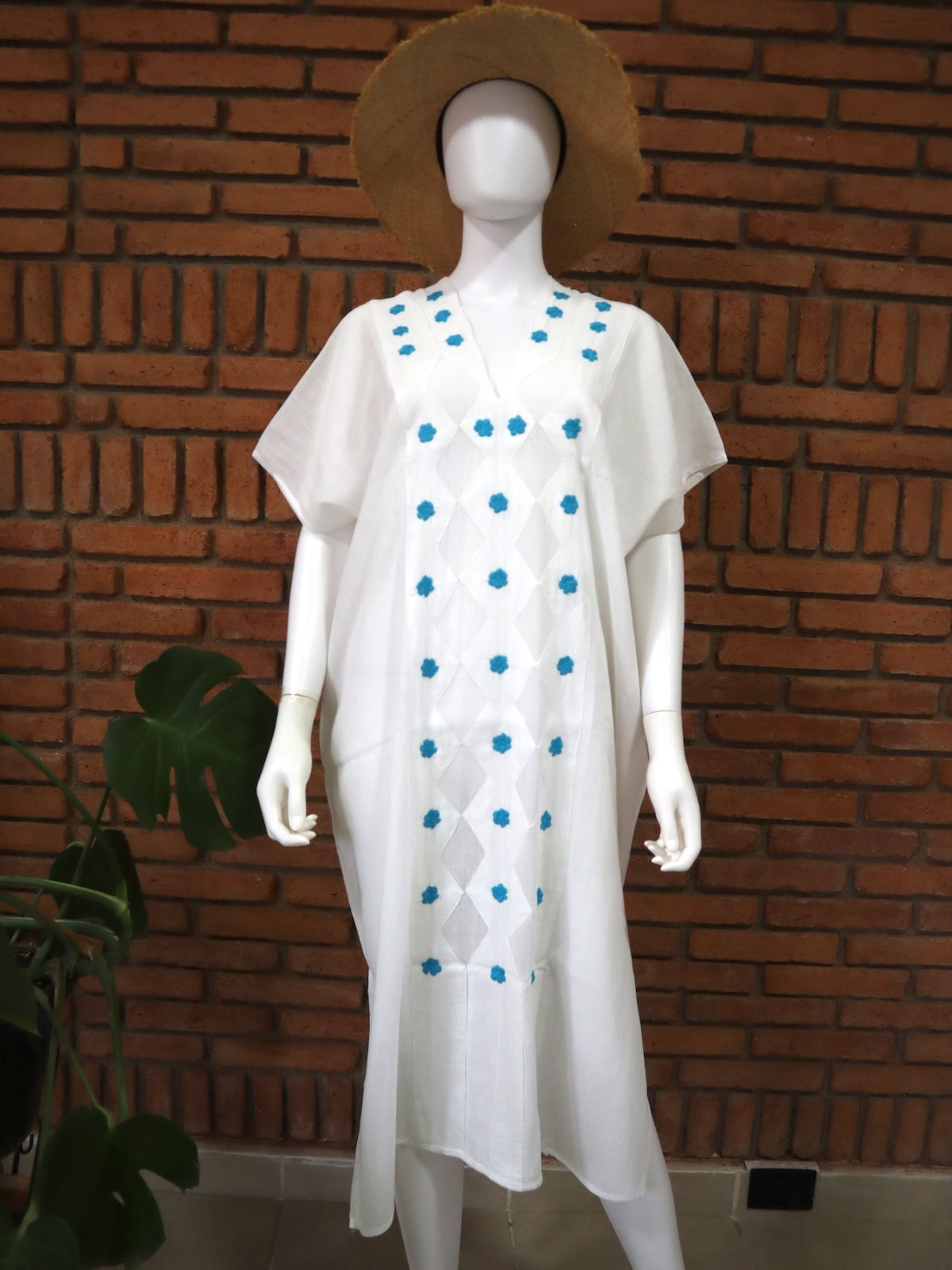 Vestido/Huipil Flores Bordado a Mano Unitalla