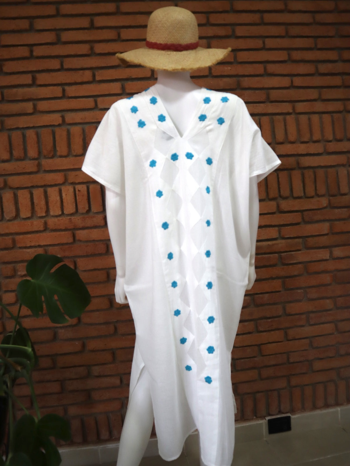 Vestido/Huipil Flores Bordado a Mano Unitalla