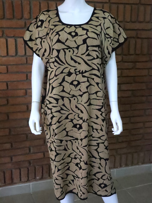 Vestido/Huipil Bordado a Mano Negro con Caqui Mod. Jalapa