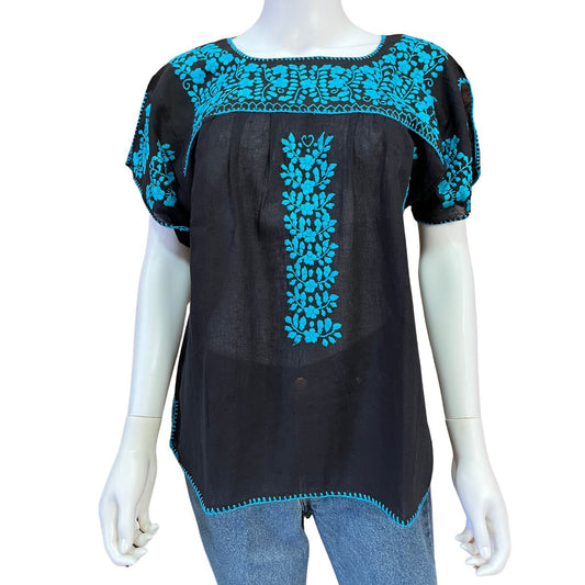 Blusa Hecha a Mano Negro Bordado Un solo Color Mod. Ita
