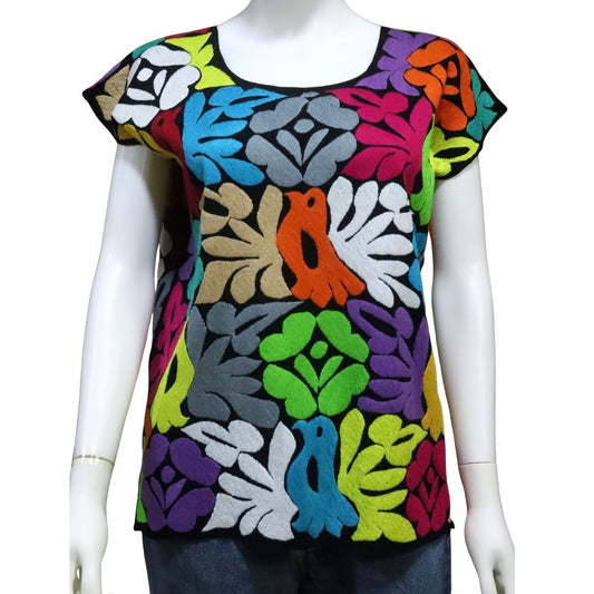 Blusa Bordada a Mano Mod. Jalapa Unitalla Negro con Multicolor 4.
