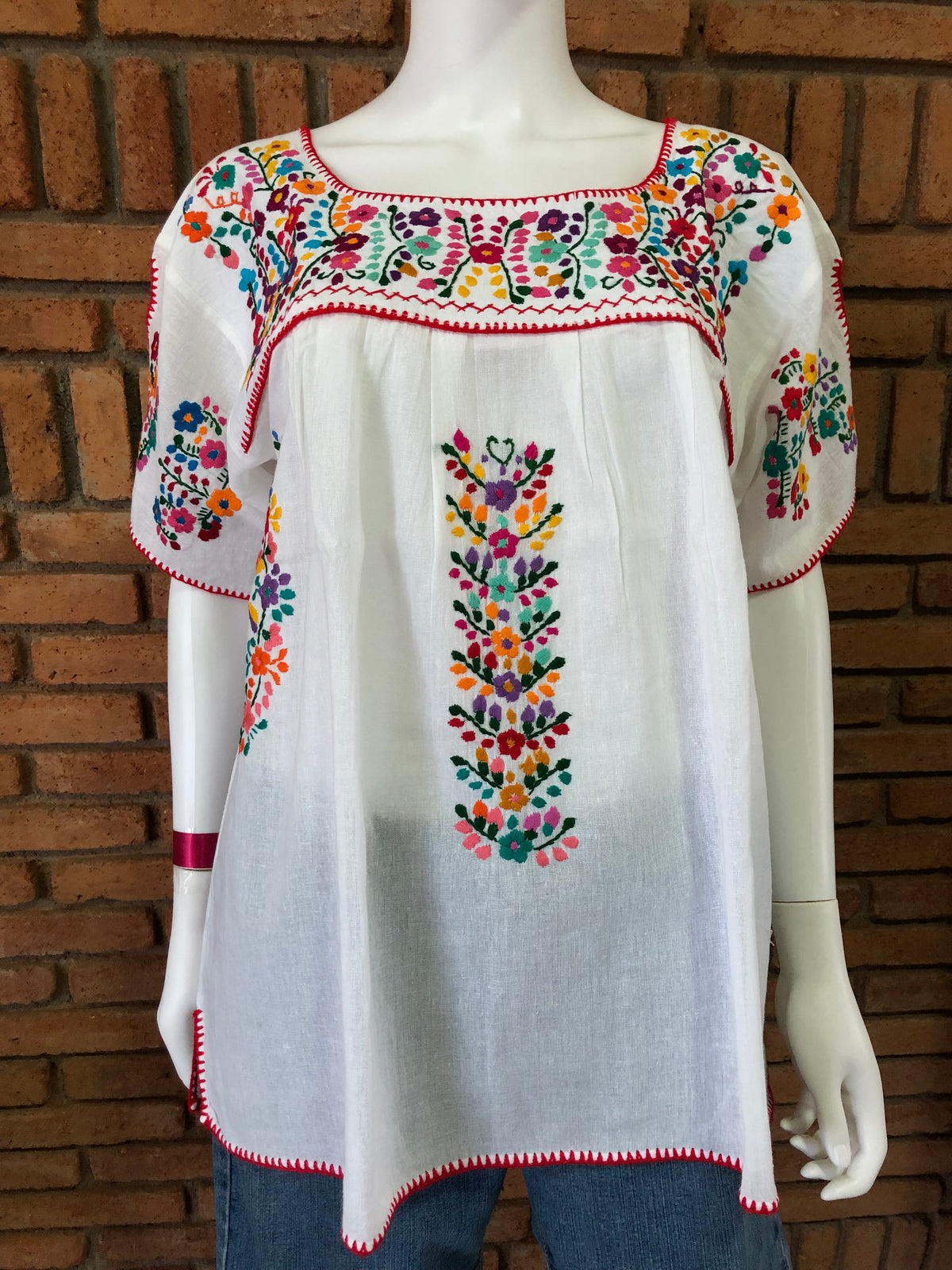 Blusa Bordada a Mano Tela Blanca con Bordado Multicolor Mod. Ita