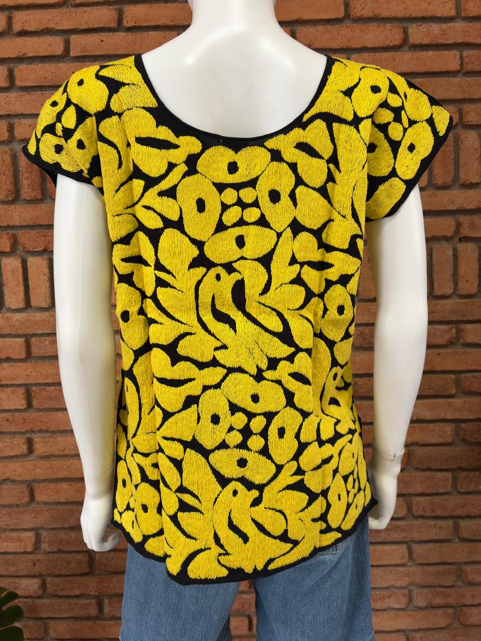 Blusa Bordada a Mano Mod. Jalapa Unitalla Amarillo.
