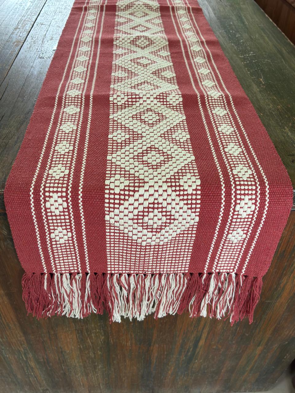 CAMINO DE MESA Shedron con Beige Hecho en Telar de Cintura.